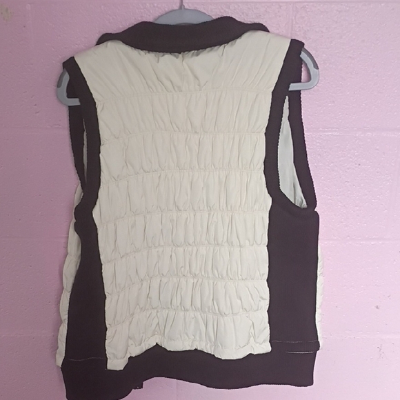 Black Rivet Women's Black and Cream Vest - Picture 4 of 4